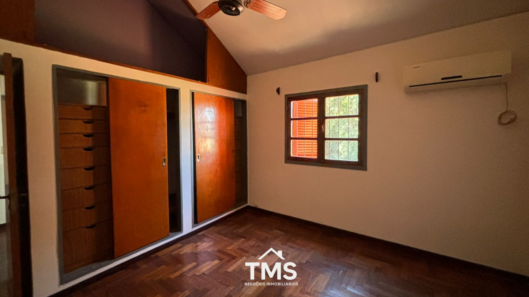 Casa esquina en el exclusivo Cerro de Las Rosas