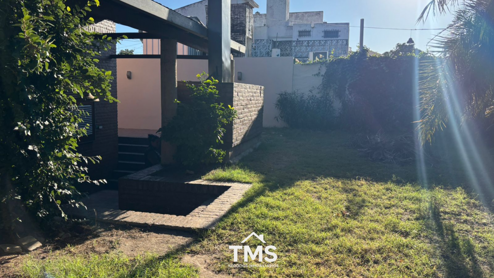 Casa esquina en el exclusivo Cerro de Las Rosas