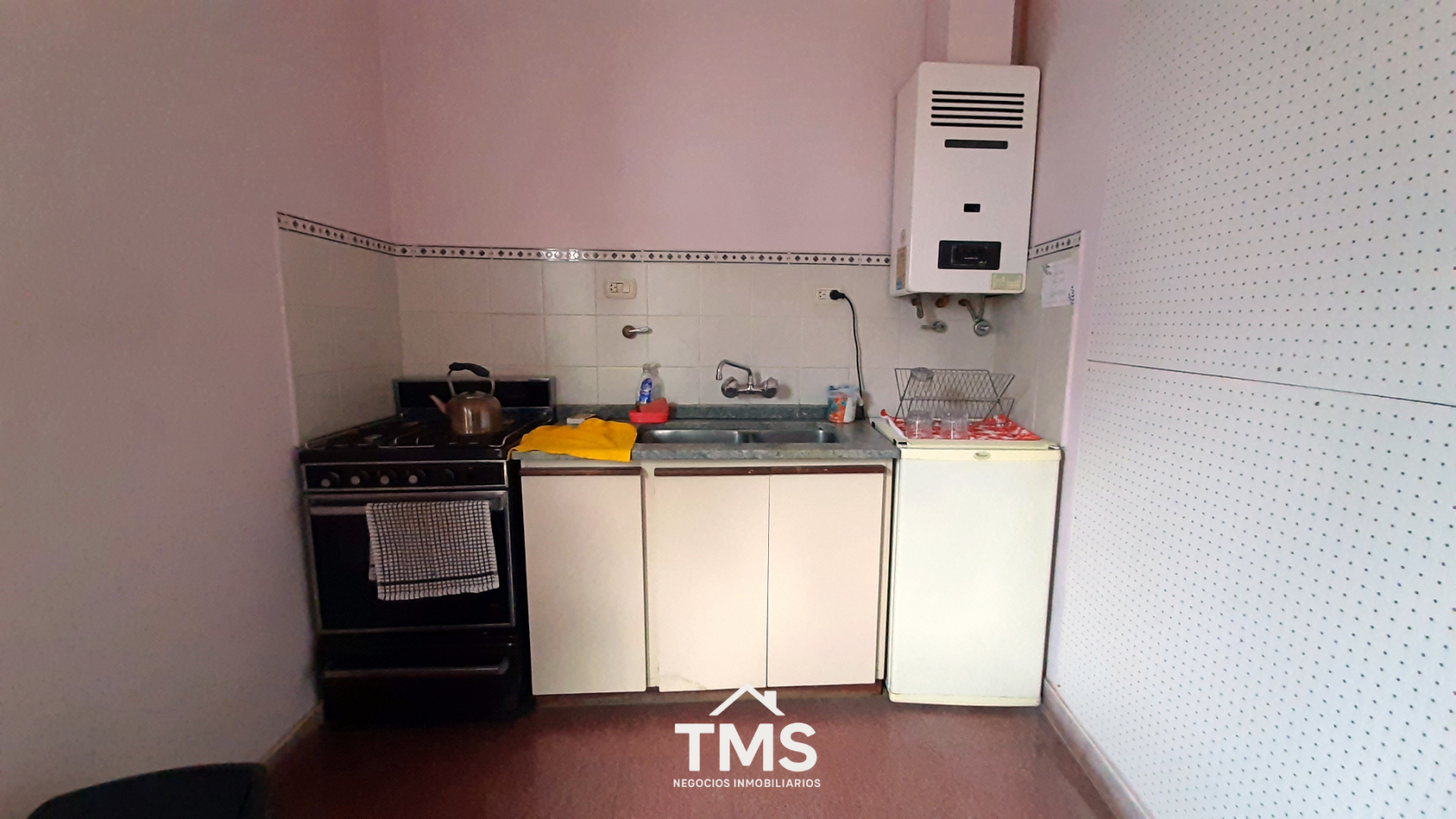 Propiedad comercial de alto potencial en Quinta Santa Ana