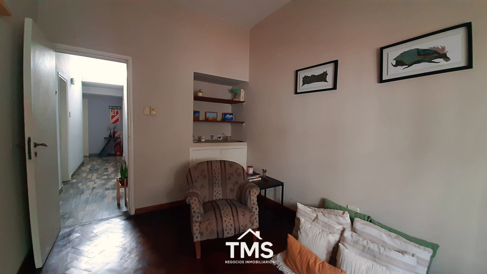 Propiedad comercial de alto potencial en Quinta Santa Ana