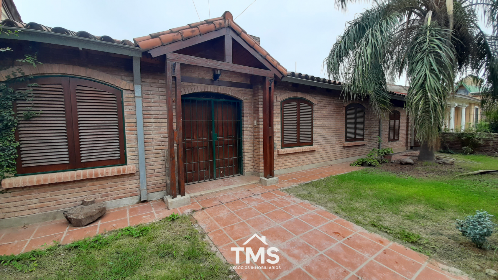 Casa  dorm con pileta en B° Arguello