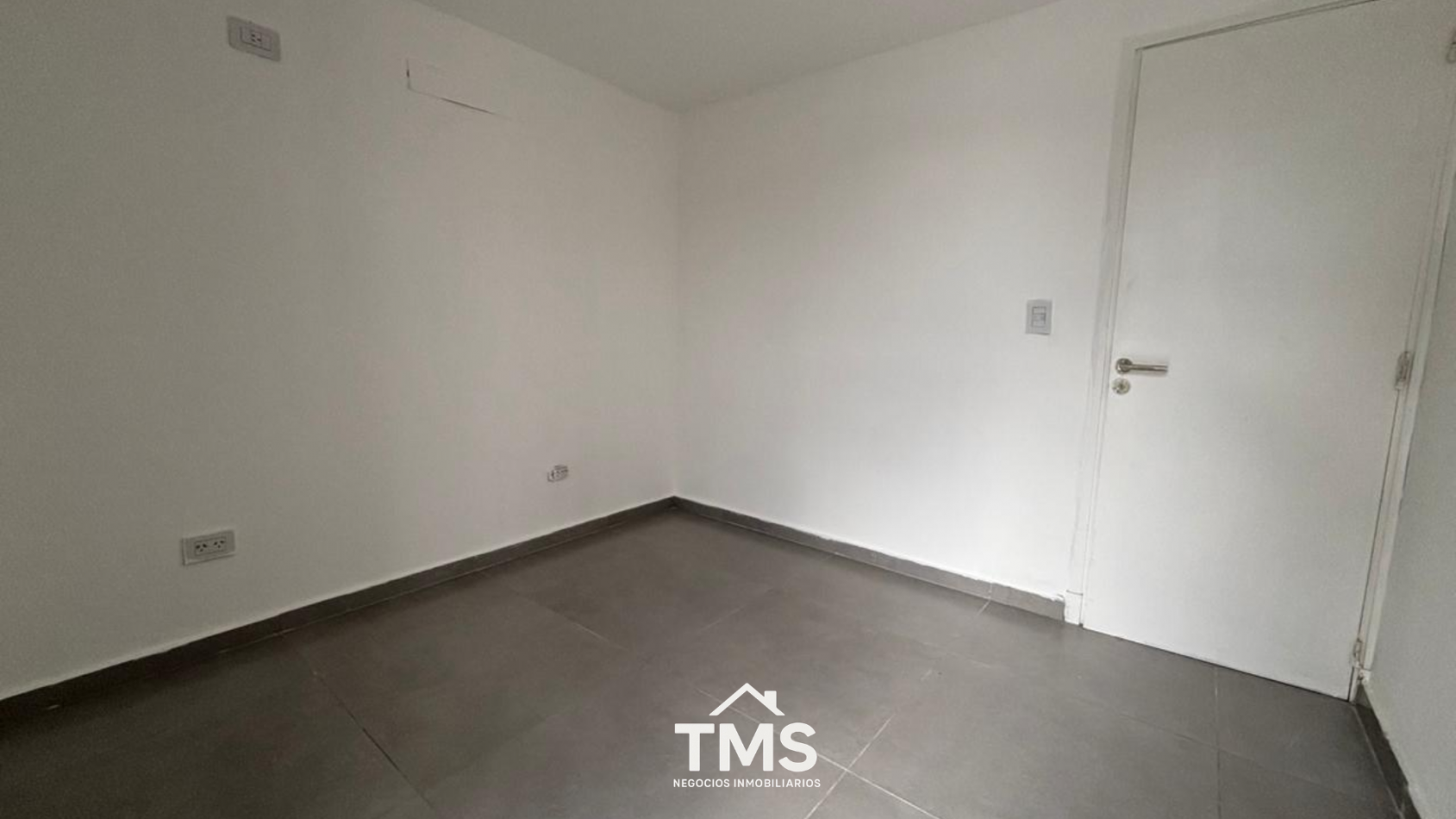 Duplex a estrenar sobre Av. Valparaiso | B° Jardin