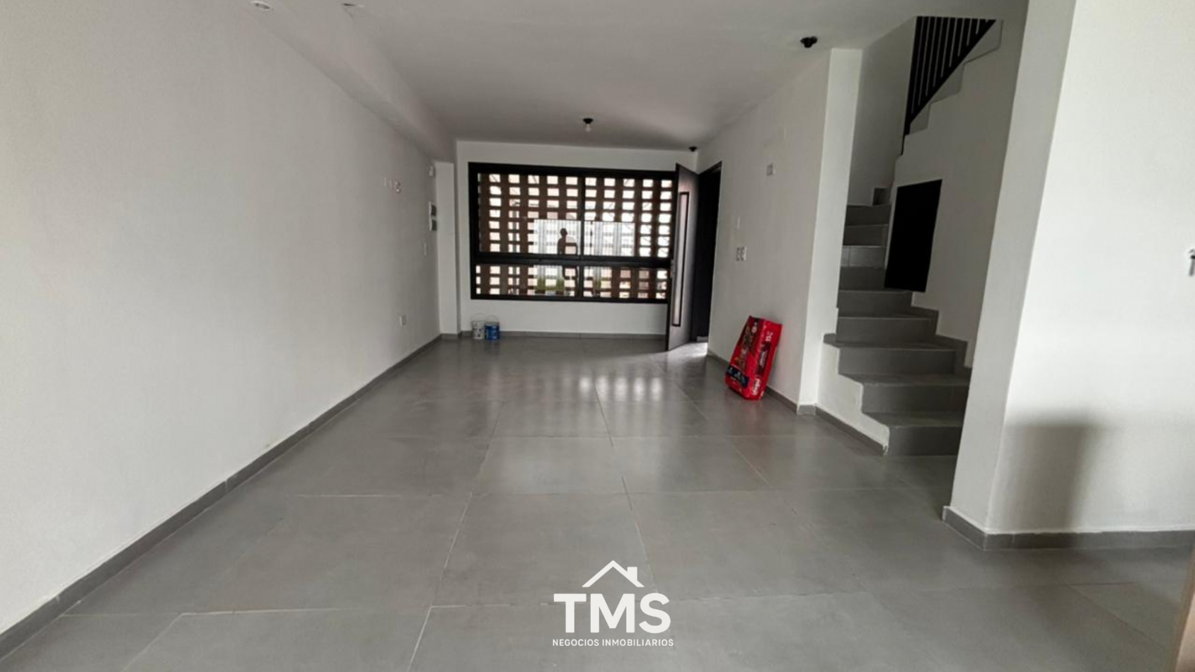 Duplex a estrenar sobre Av. Valparaiso | B° Jardin