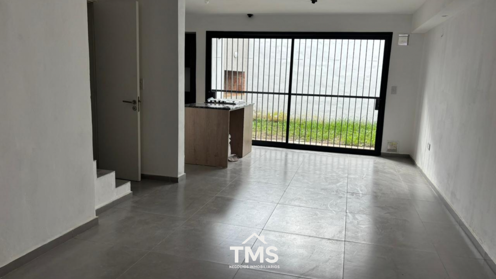Duplex a estrenar sobre Av. Valparaiso | B° Jardin