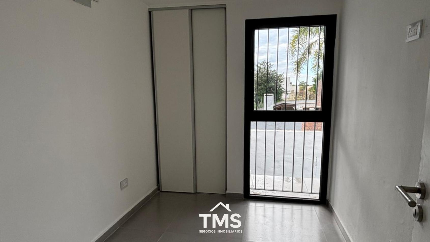 Duplex a estrenar sobre Av. Valparaiso | B° Jardin