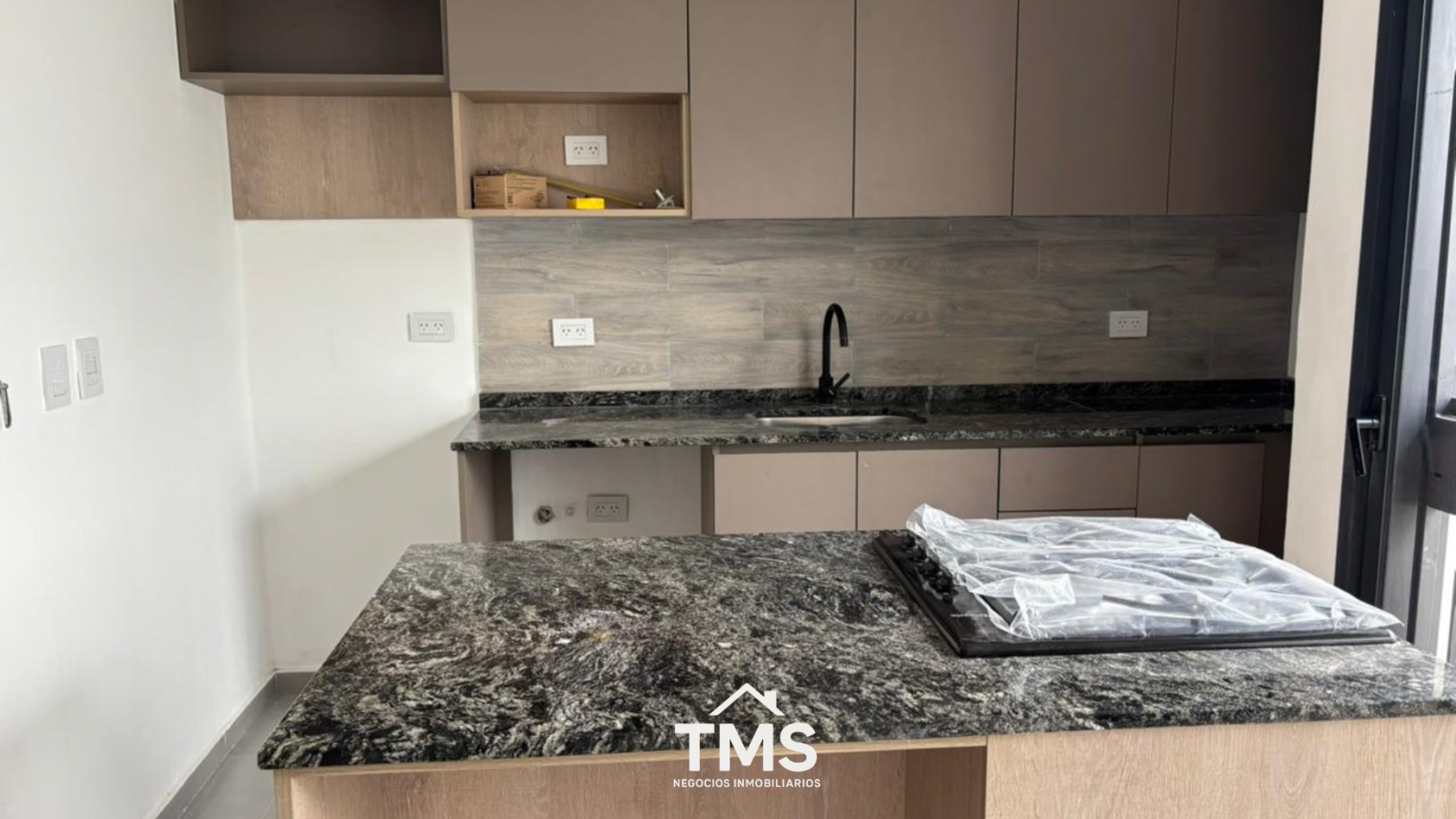 Duplex a estrenar sobre Av. Valparaiso | B° Jardin