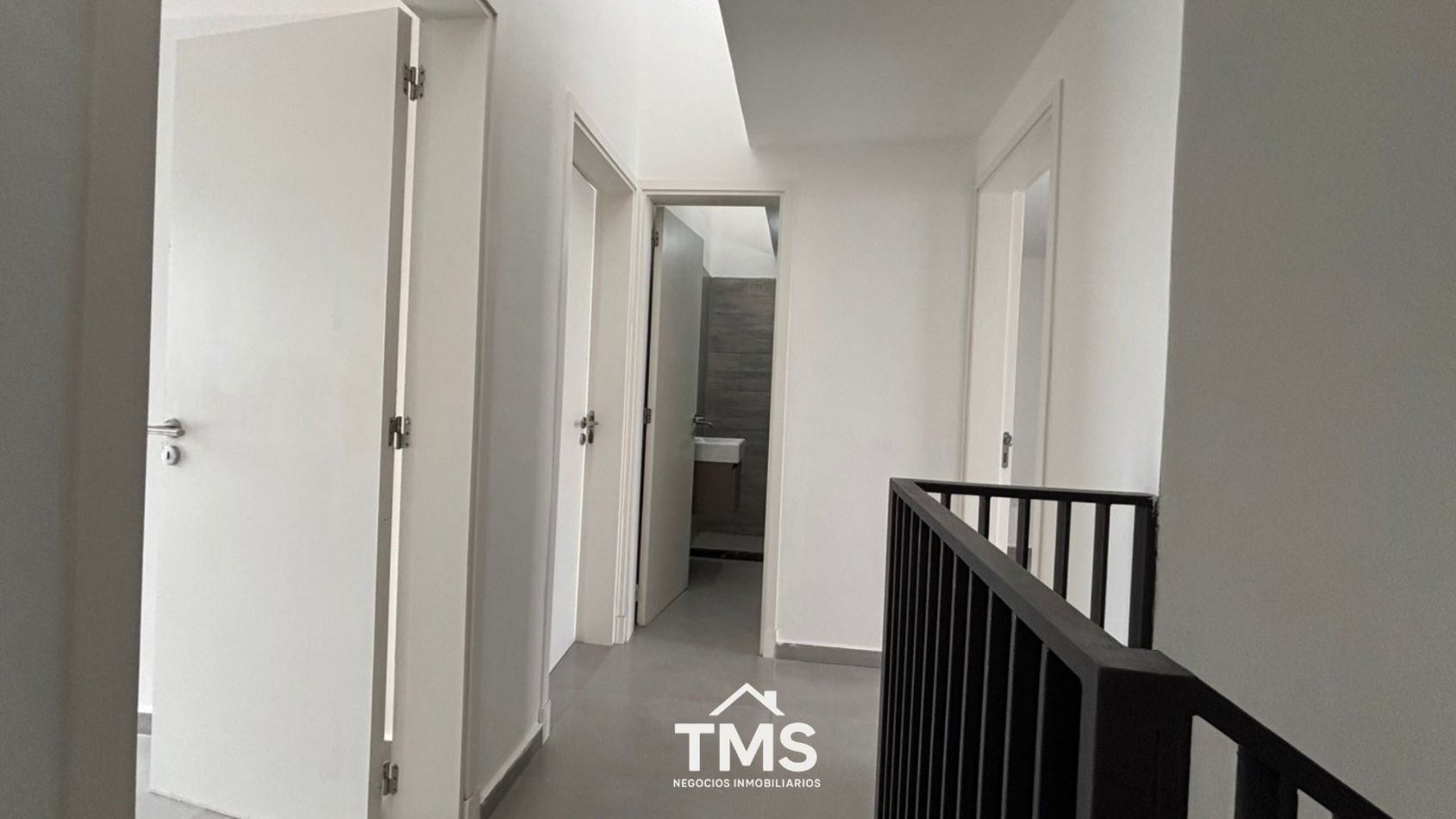 Duplex a estrenar sobre Av. Valparaiso | B° Jardin