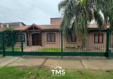 Casa  dorm con pileta en B° Arguello